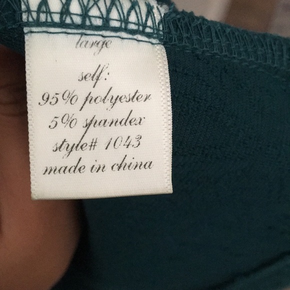 ✨2/$25!✨ Green Pleated Dress - Picture 5 of 8